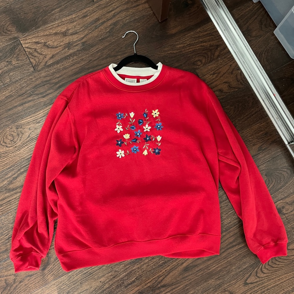 Vintage red floral sweatshirt/crewneck (size Large)